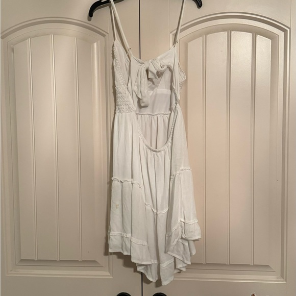 White floral low cut Dress - Picture 2 of 2